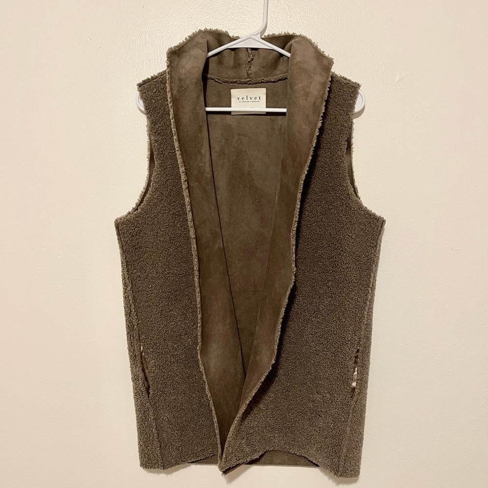Fleece/suede brown Velvet by Graham and Spencer vest